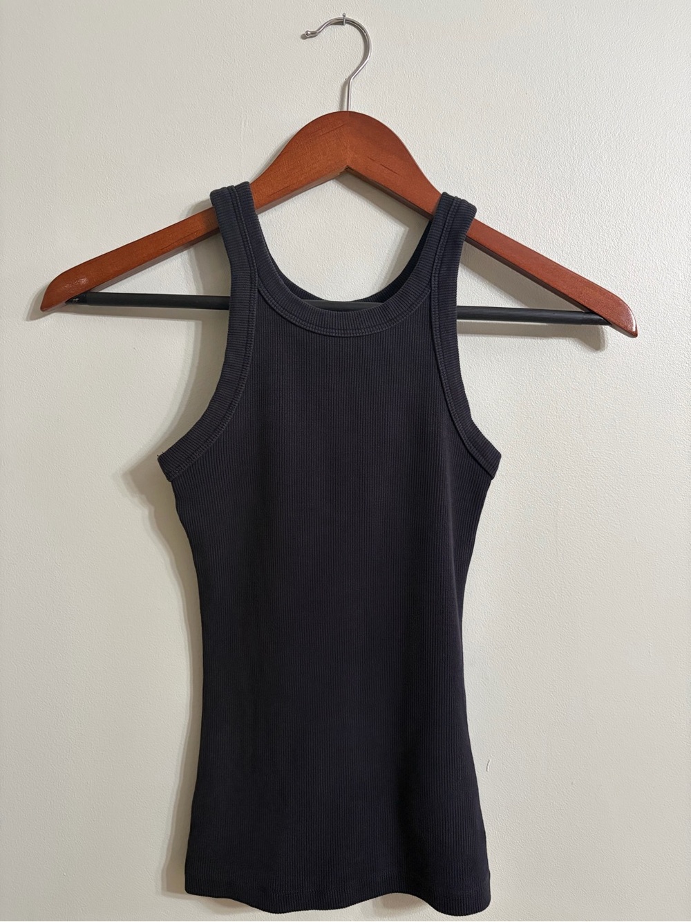 H&M Black Ribbed Racerback Tank Top - Picture 2 of 3